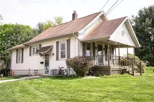 518 Hoover Pl SE, Hartville, OH 44632 - Photo 2