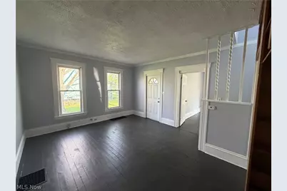 347 11th Street, Elyria, OH 44035 - Photo 6