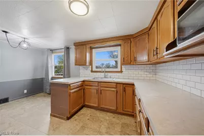 1814 Demington Avenue NW, Canton, OH 44708 - Photo 2