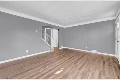 612 North Street, Brooklyn Heights, OH 44131 - Photo 8