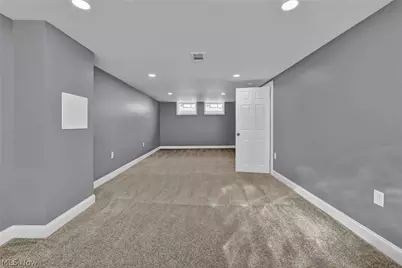 612 North Street, Brooklyn Heights, OH 44131 - Photo 32