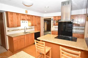 24354 S Oxford Oval, North Olmsted, OH 44070 - Photo 12