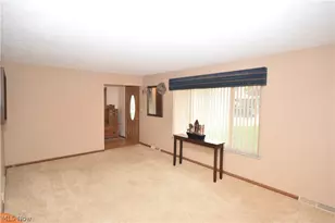 24354 S Oxford Oval, North Olmsted, OH 44070 - Photo 4