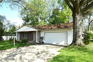 24354 S Oxford Oval, North Olmsted, OH 44070 - Photo 2