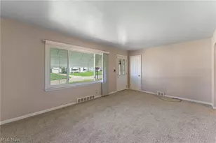 1513 Meadowbrook Ave, Poland, OH 44514 - Photo 8
