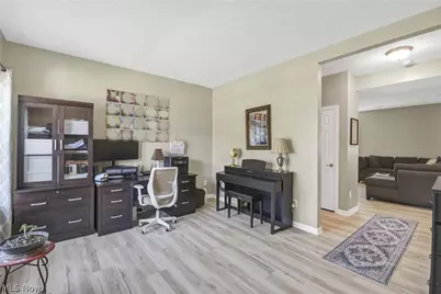 38479 Foxglen Avenue, Avon, OH 44011 - Photo 8