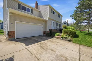 1876 Laurel Dr, Twinsburg, OH 44087 - Photo 32