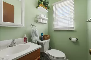 1876 Laurel Dr, Twinsburg, OH 44087 - Photo 12