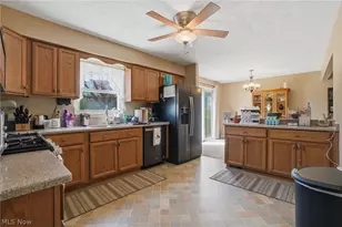 1876 Laurel Dr, Twinsburg, OH 44087 - Photo 10