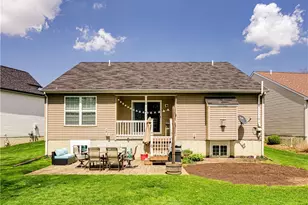 38122 Rocky Run Ct, North Ridgeville, OH 44039 - Photo 2