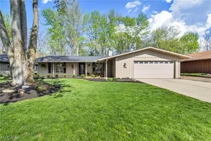 10815 Gate Post, Strongsville, OH 44149 - Photo 2