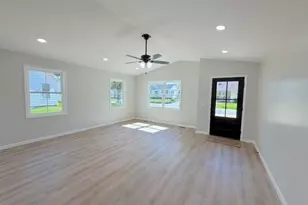 315 N Plum St, Gnadenhutten, OH 44629 - Photo 4