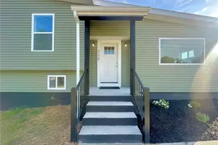 720 57th St, Vienna, WV 26105 - Photo 2