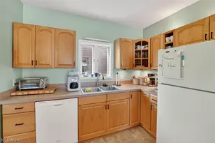2059 15th St, Cuyahoga Falls, OH 44223 - Photo 12