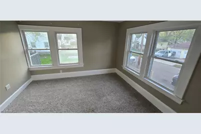 1024 N Howard Street, Akron, OH 44310 - Photo 8