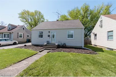 838 Warwick Drive, Sheffield Lake, OH 44054 - Photo 2