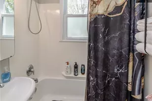 838 Warwick Dr, Sheffield Lake, OH 44054 - Photo 24