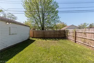838 Warwick Dr, Sheffield Lake, OH 44054 - Photo 40