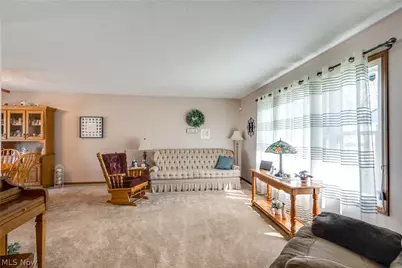 5029 Broadway Avenue NE, Louisville, OH 44641 - Photo 6