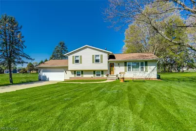 5029 Broadway Avenue NE, Louisville, OH 44641 - Photo 4