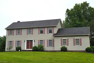 220 Montgomery Dr, Canfield, OH 44406 - Photo 2