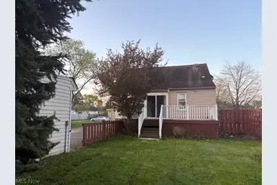13917 Wolf Avenue, Garfield Heights, OH 44125 - Photo 6