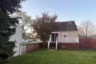 13917 Wolf Ave, Garfield Heights, OH 44125 - Photo 6