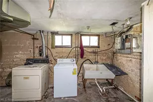 8214 Essen Ave, Parma, OH 44129 - Photo 20