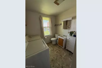 809 Shinnick Street, Zanesville, OH 43701 - Photo 8