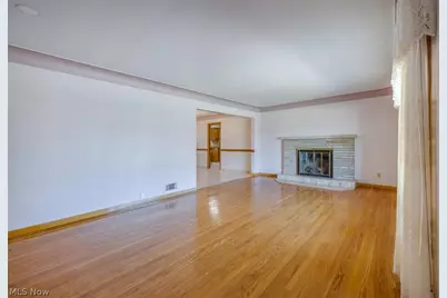 5855 W Ridgewood Drive, Parma, OH 44129 - Photo 4
