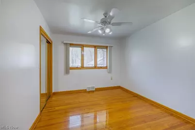 5855 W Ridgewood Drive, Parma, OH 44129 - Photo 14
