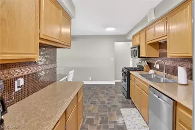 7434 Meadow Lane, Parma, OH 44134 - Photo 8