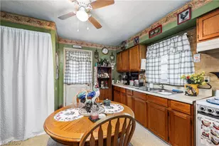 815 Edison Ln, Port Clinton, OH 43452 - Photo 2