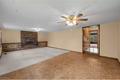 2031 W Pleasant Valley Road, Parma, OH 44134 - Photo 12