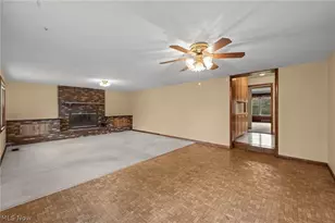 2031 W Pleasant Valley Rd, Parma, OH 44134 - Photo 12