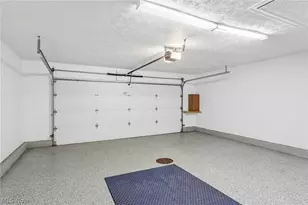 838 Lynnhaven Ln, Akron, OH 44313 - Photo 32