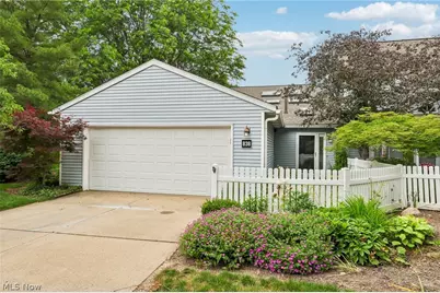 838 Lynnhaven Lane, Akron, OH 44313 - Photo 2