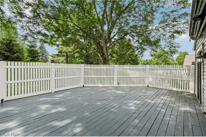 838 Lynnhaven Lane, Akron, OH 44313 - Photo 36