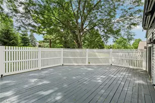 838 Lynnhaven Ln, Akron, OH 44313 - Photo 36