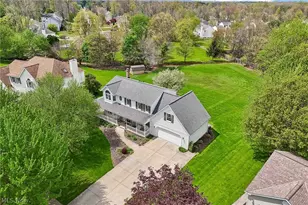 255 Gloucester Dr, Medina, OH 44256 - Photo 2