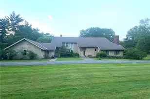 2021 Lyndway Rd, Loveland, OH 44121 - Photo 1