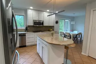 2021 Lyndway Rd, Loveland, OH 44121 - Photo 20