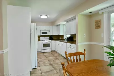 2548 Hilltop Drive, Poland, OH 44514 - Photo 10