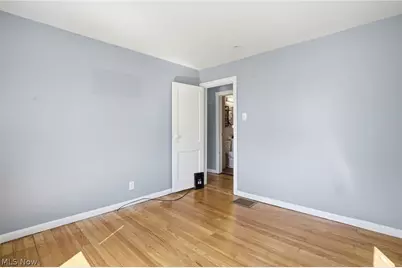 2326 Verneva Street, Zanesville, OH 43701 - Photo 8