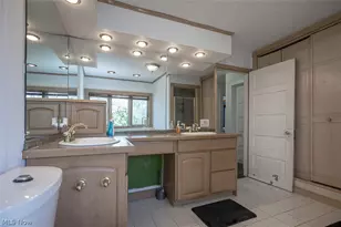 962 Woodward Ave, Akron, OH 44310 - Photo 14