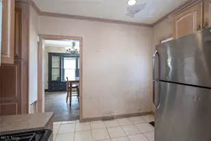 962 Woodward Ave, Akron, OH 44310 - Photo 10