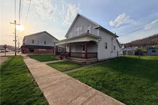 207 Fair St, Quaker City, OH 43773 - Photo 2