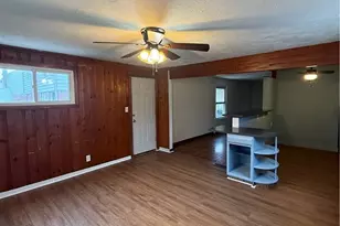 1427 E 252nd St, Euclid, OH 44117 - Photo 2
