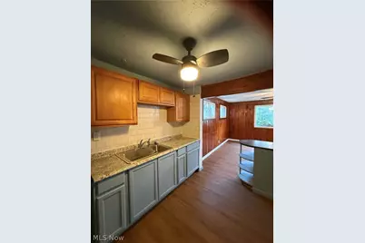 1427 E 252nd Street, Euclid, OH 44117 - Photo 8