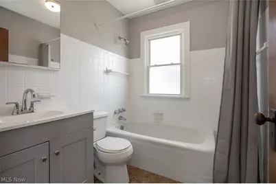 10203 Greenview Avenue, Garfield Heights, OH 44125 - Photo 14